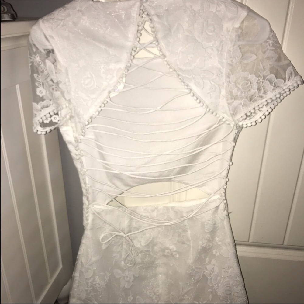 white lace floral dress - Picture 5 of 5